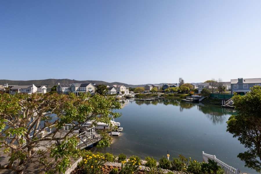 5 Bedroom Property for Sale in Thesen Islands Western Cape